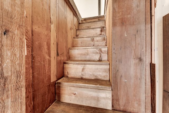 1750 W Riverbluff Lane, Nixa, MO 65714