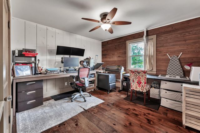 1750 W Riverbluff Lane, Nixa, MO 65714