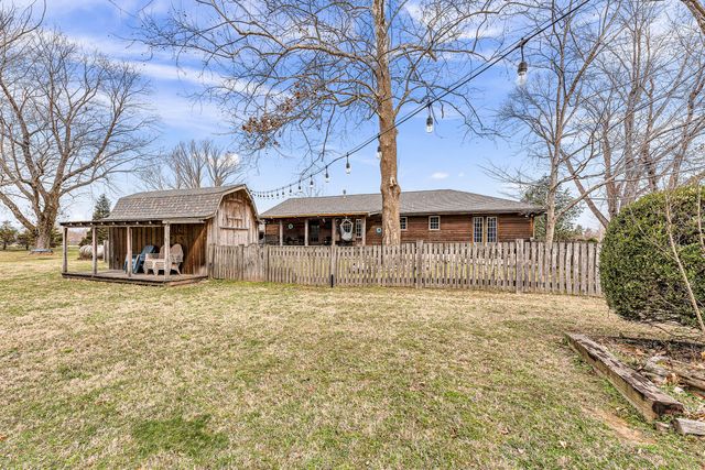 1750 W Riverbluff Lane, Nixa, MO 65714