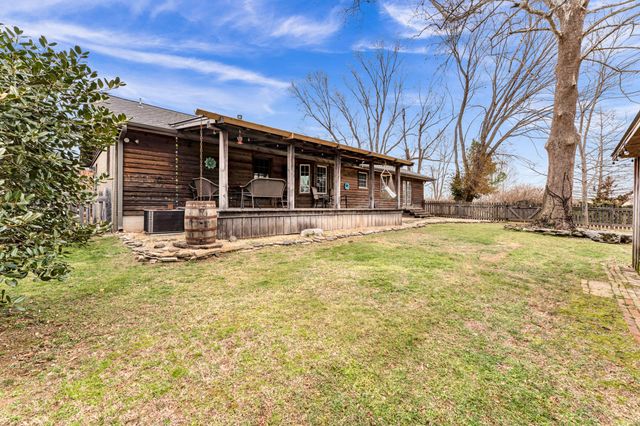 1750 W Riverbluff Lane, Nixa, MO 65714