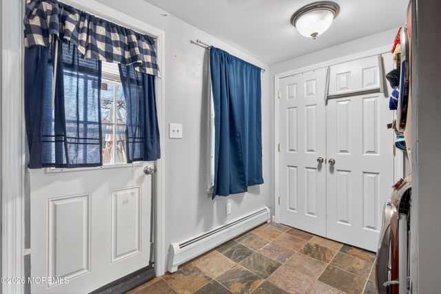 55 Pineview Avenue, Keansburg, NJ 07734