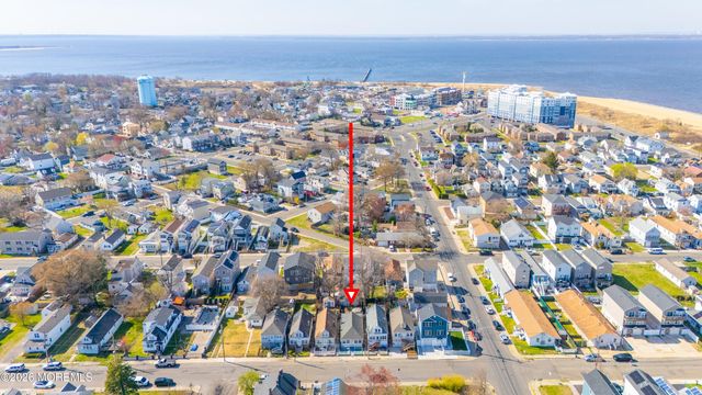 55 Pineview Avenue, Keansburg, NJ 07734