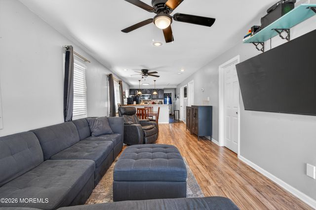 55 Pineview Avenue, Keansburg, NJ 07734