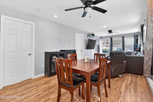 55 Pineview Avenue, Keansburg, NJ 07734