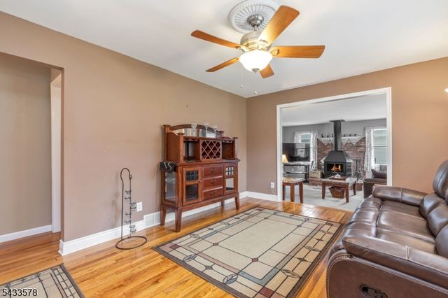 1 Edgar Ave, Green Brook Twp., NJ 08812