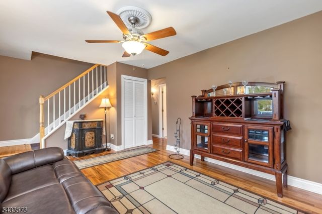 1 Edgar Ave, Green Brook Twp., NJ 08812