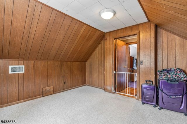1 Edgar Ave, Green Brook Twp., NJ 08812
