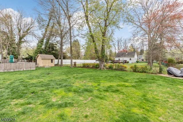 1 Edgar Ave, Green Brook Twp., NJ 08812
