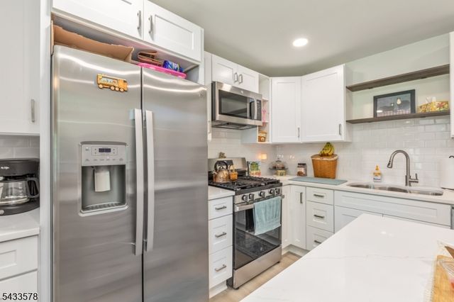 1 Edgar Ave, Green Brook Twp., NJ 08812