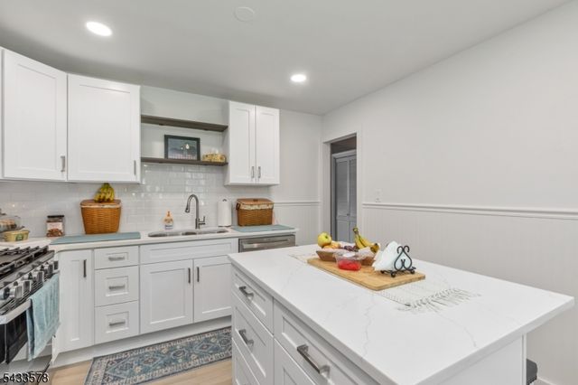 1 Edgar Ave, Green Brook Twp., NJ 08812