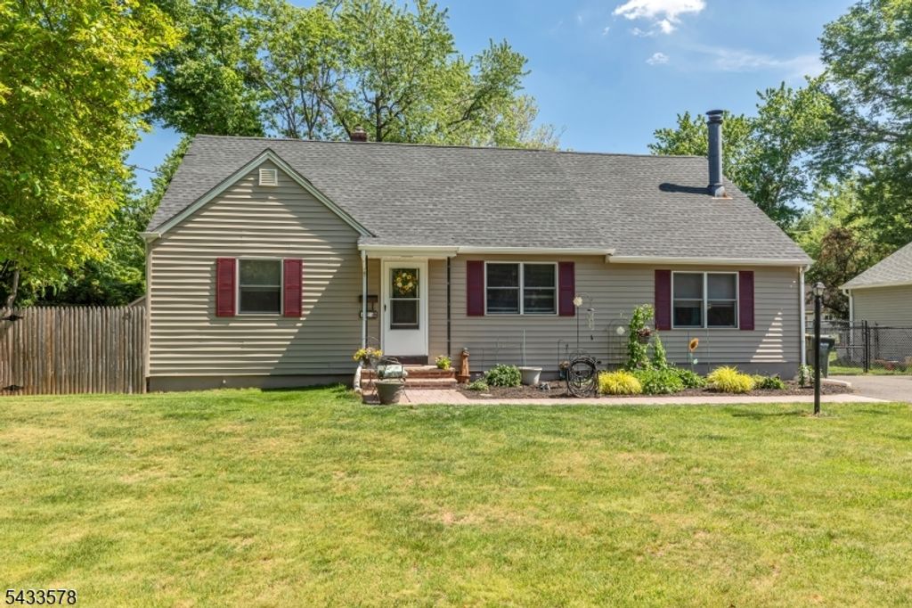 1 Edgar Ave, Green Brook Twp., NJ 08812