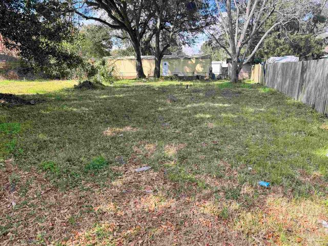 118 Dogwood Dr, Pensacola, FL 32505