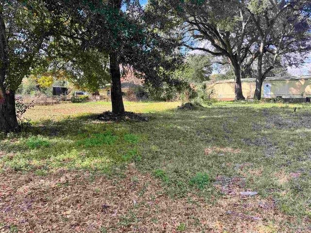 118 Dogwood Dr, Pensacola, FL 32505