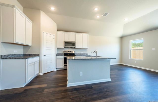 7106 EMERALD VALLEY, San Antonio, TX 78242