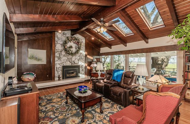 3670 S Newmark Avenue, Sanger, CA 93657