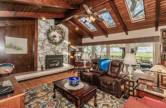 3670 S Newmark Avenue, Sanger, CA 93657