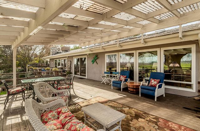 3670 S Newmark Avenue, Sanger, CA 93657