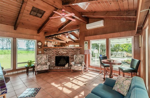 3670 S Newmark Avenue, Sanger, CA 93657