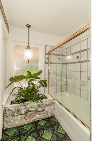 3670 S Newmark Avenue, Sanger, CA 93657