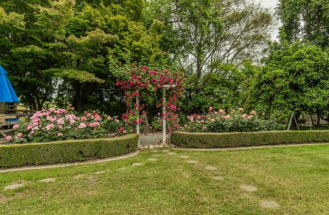 3670 S Newmark Avenue, Sanger, CA 93657