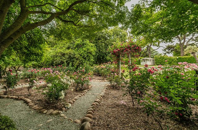 3670 S Newmark Avenue, Sanger, CA 93657