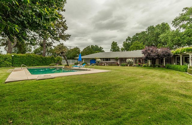 3670 S Newmark Avenue, Sanger, CA 93657