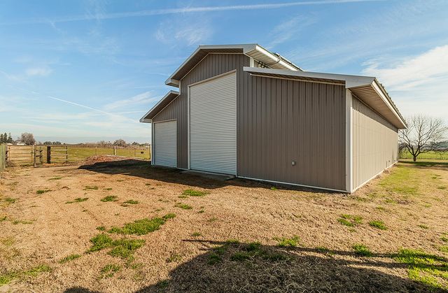 3670 S Newmark Avenue, Sanger, CA 93657