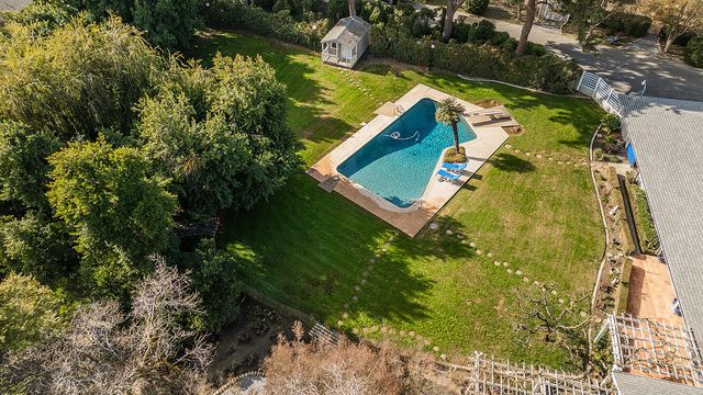 3670 S Newmark Avenue, Sanger, CA 93657