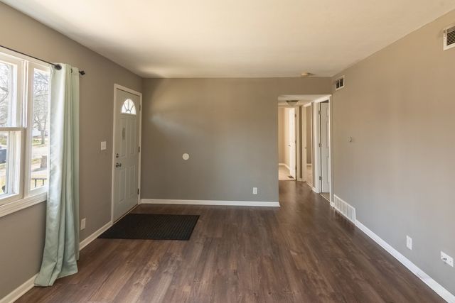 1068 Leith Avenue, Waukegan, IL 60085