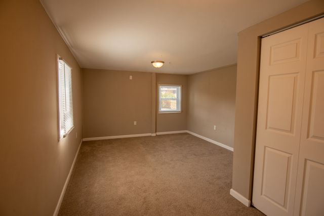 1068 Leith Avenue, Waukegan, IL 60085