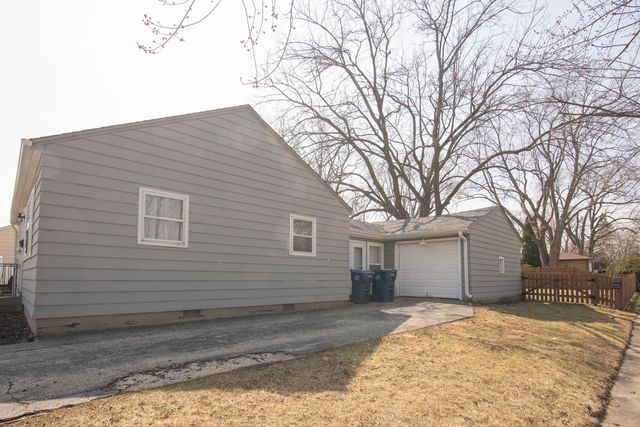 1068 Leith Avenue, Waukegan, IL 60085