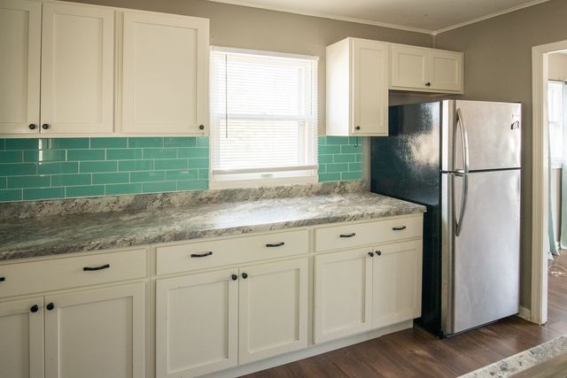 1068 Leith Avenue, Waukegan, IL 60085