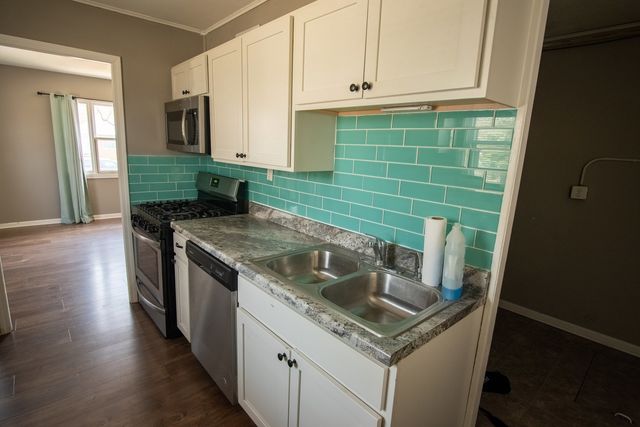 1068 Leith Avenue, Waukegan, IL 60085