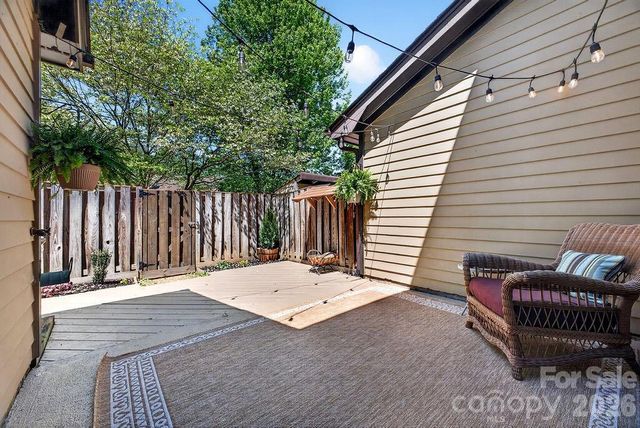 16 Spears Avenue 9, Asheville, NC 28801