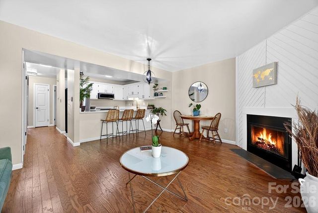 16 Spears Avenue 9, Asheville, NC 28801