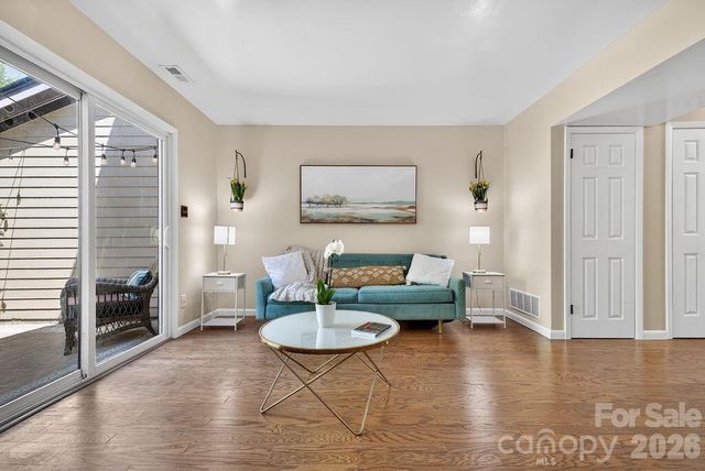 16 Spears Avenue 9, Asheville, NC 28801