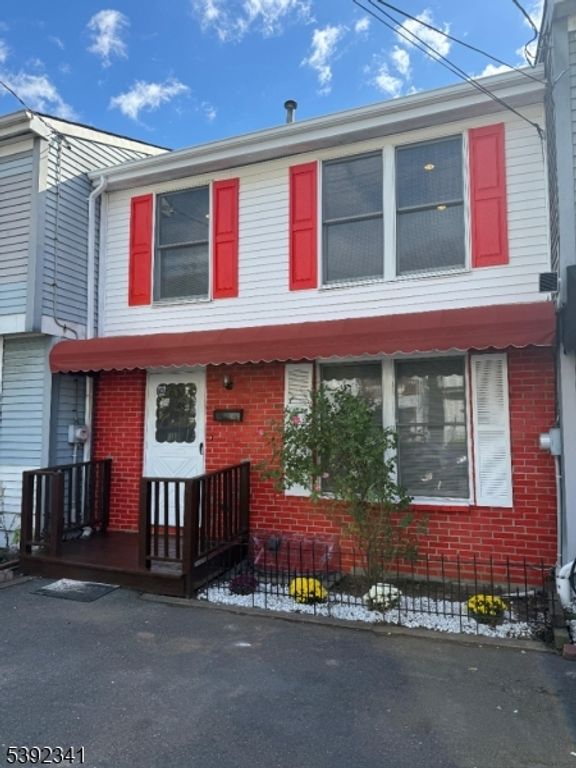 200 pearl st, Paterson City, NJ 07501