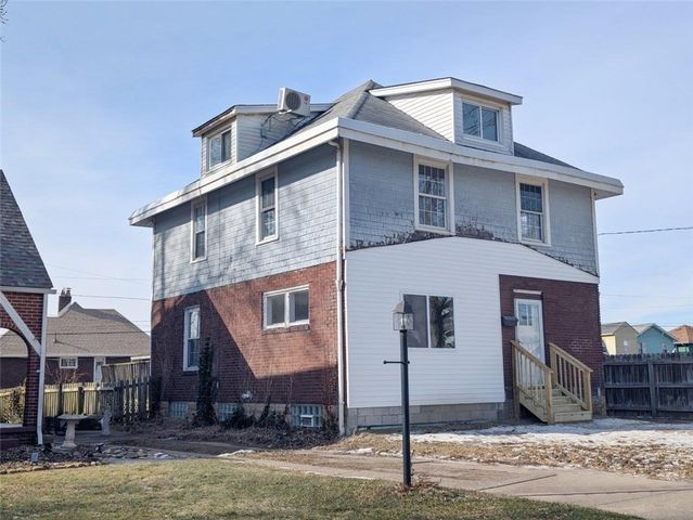 627 Kimball Ave, New Kensington, PA 15068