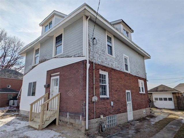 627 Kimball Ave, New Kensington, PA 15068