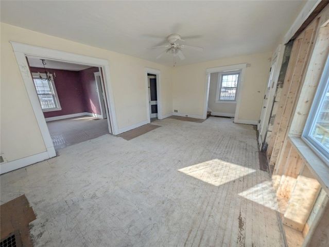 627 Kimball Ave, New Kensington, PA 15068