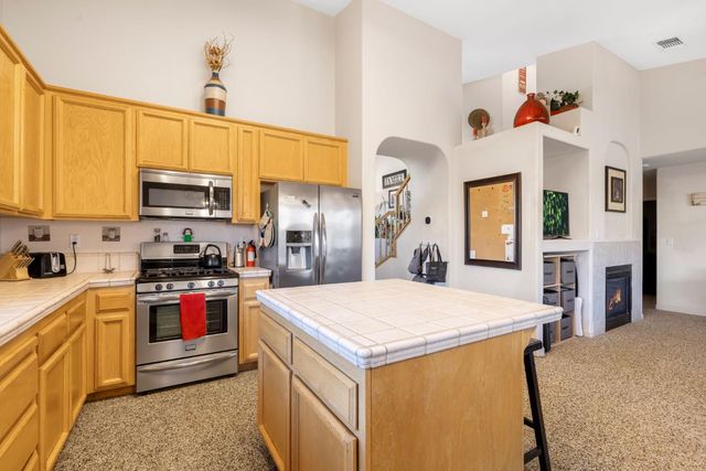 7021 Bolzano Way, Elk Grove, CA 95757