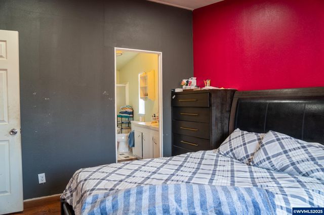 300 S Everest Rd 19, Newberg, OR 97132