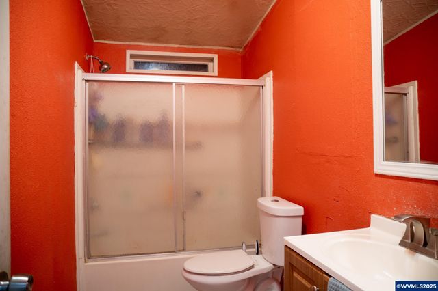 300 S Everest Rd 19, Newberg, OR 97132