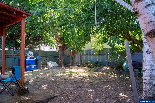 300 S Everest Rd 19, Newberg, OR 97132