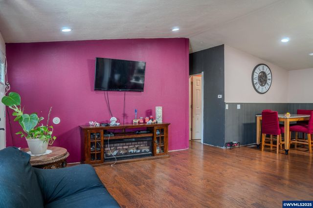 300 S Everest Rd 19, Newberg, OR 97132