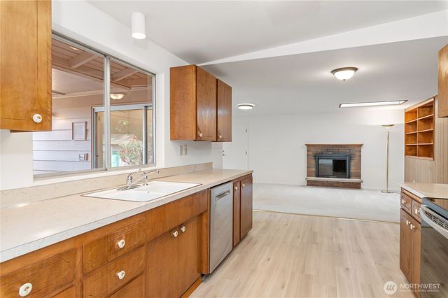 28841 23rd Avenue S, Federal Way, WA 98003