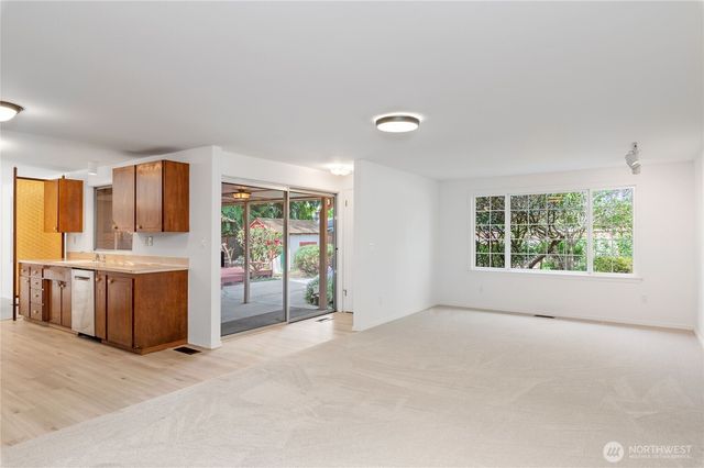 28841 23rd Avenue S, Federal Way, WA 98003