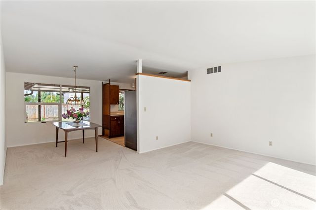 28841 23rd Avenue S, Federal Way, WA 98003