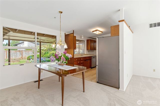 28841 23rd Avenue S, Federal Way, WA 98003
