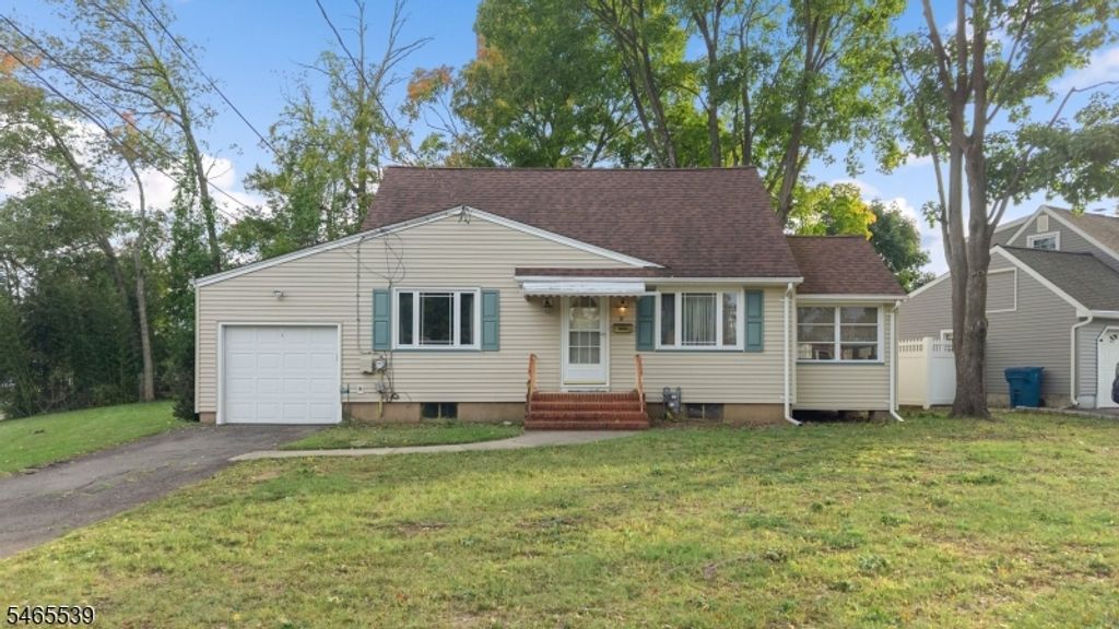 37 Leeds Dr, South Plainfield Boro, NJ 07080 — exterior